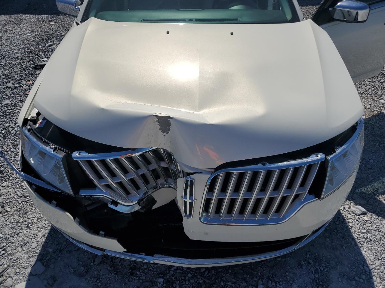 2012 Lincoln MKZ - Image 11