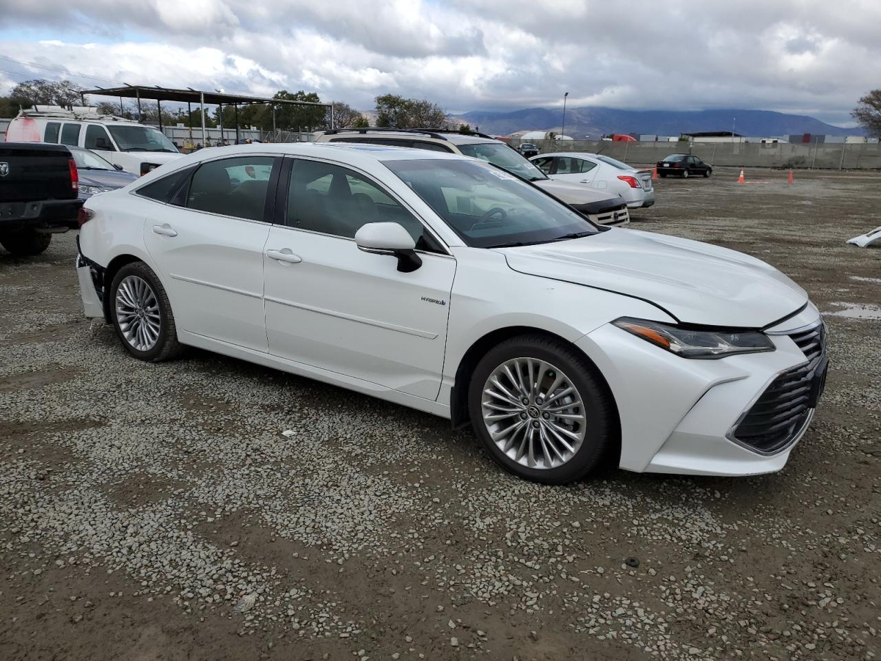 2021 Toyota Avalon - Image 4