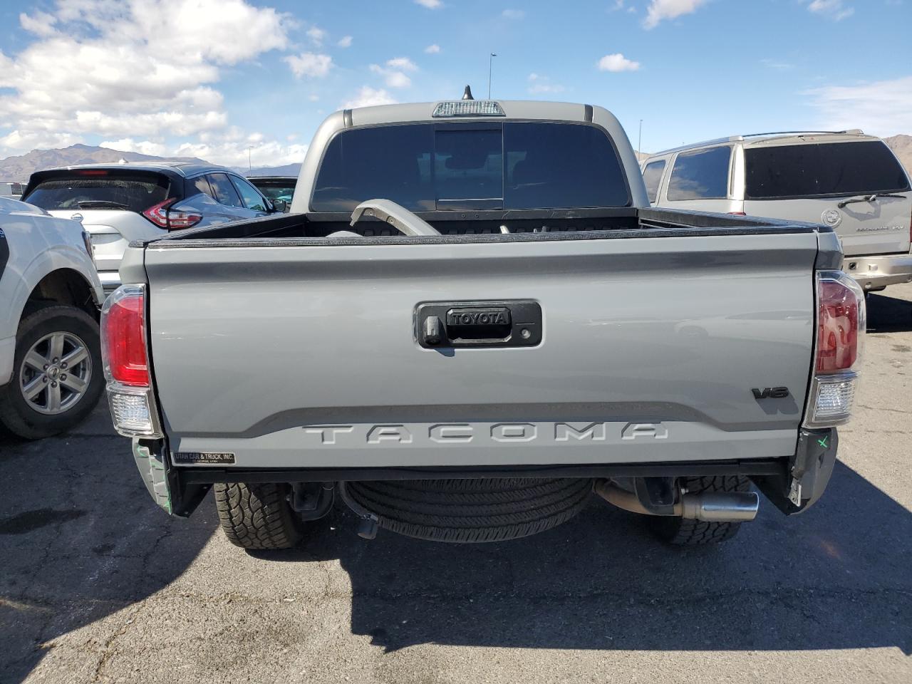 2020 Toyota Tacoma - Image 6