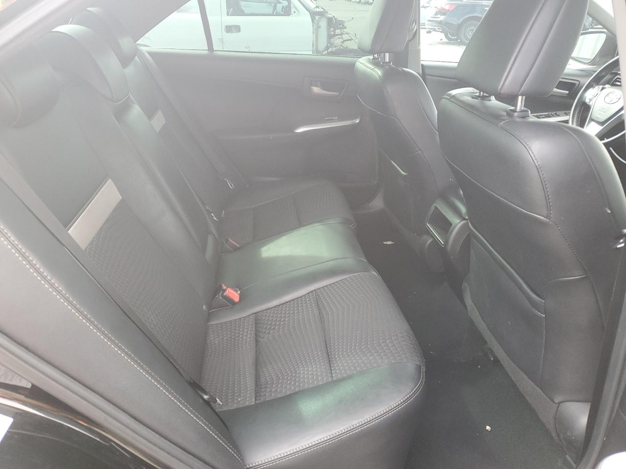 2013 Toyota Camry - Image 11