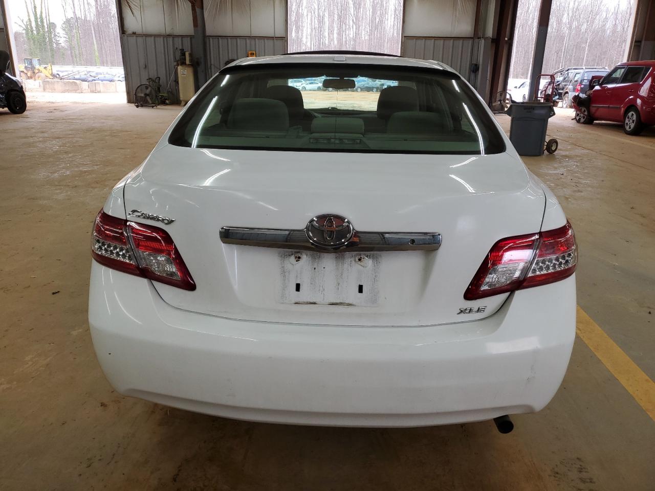 2011 Toyota Camry - Image 6