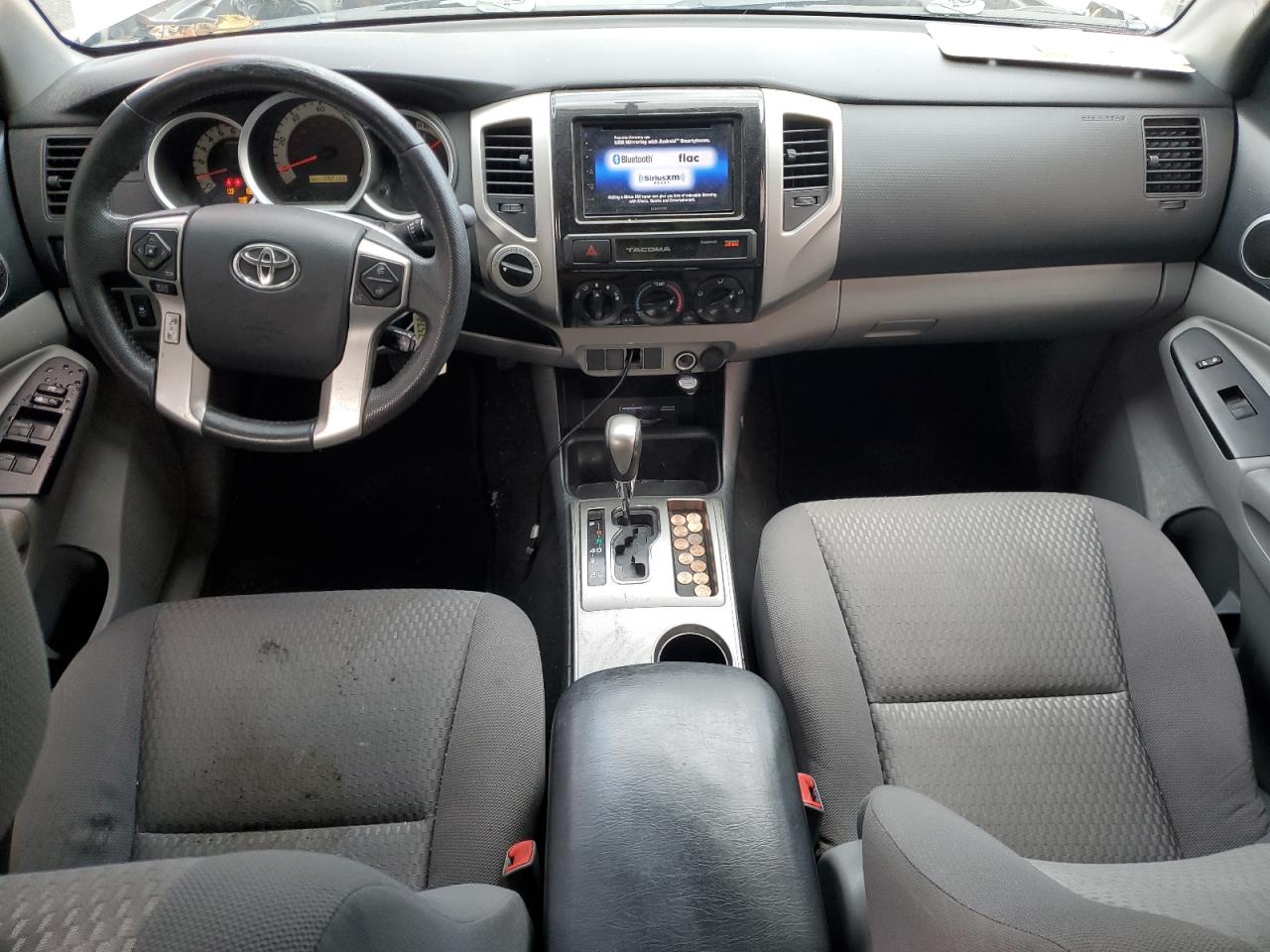2015 Toyota Tacoma - Image 8