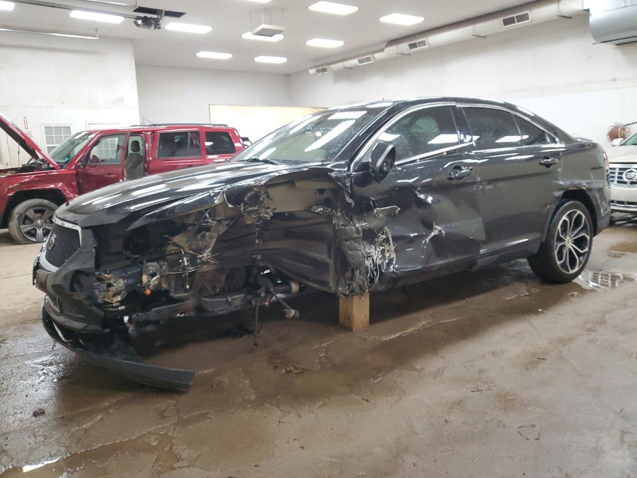 2018 Ford Taurus Sho for Sale in Davison, MI - Front End