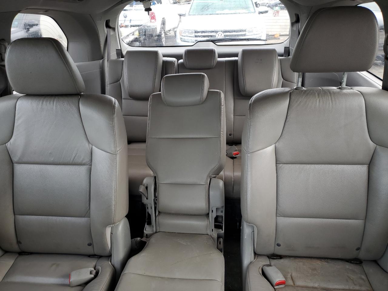 2011 Honda Odyssey - Image 10