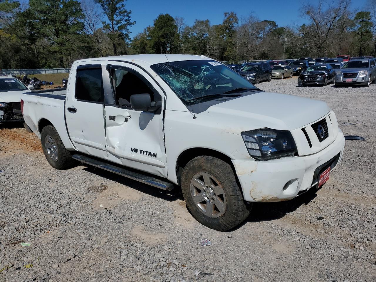 2014 Nissan Titan - Image 4