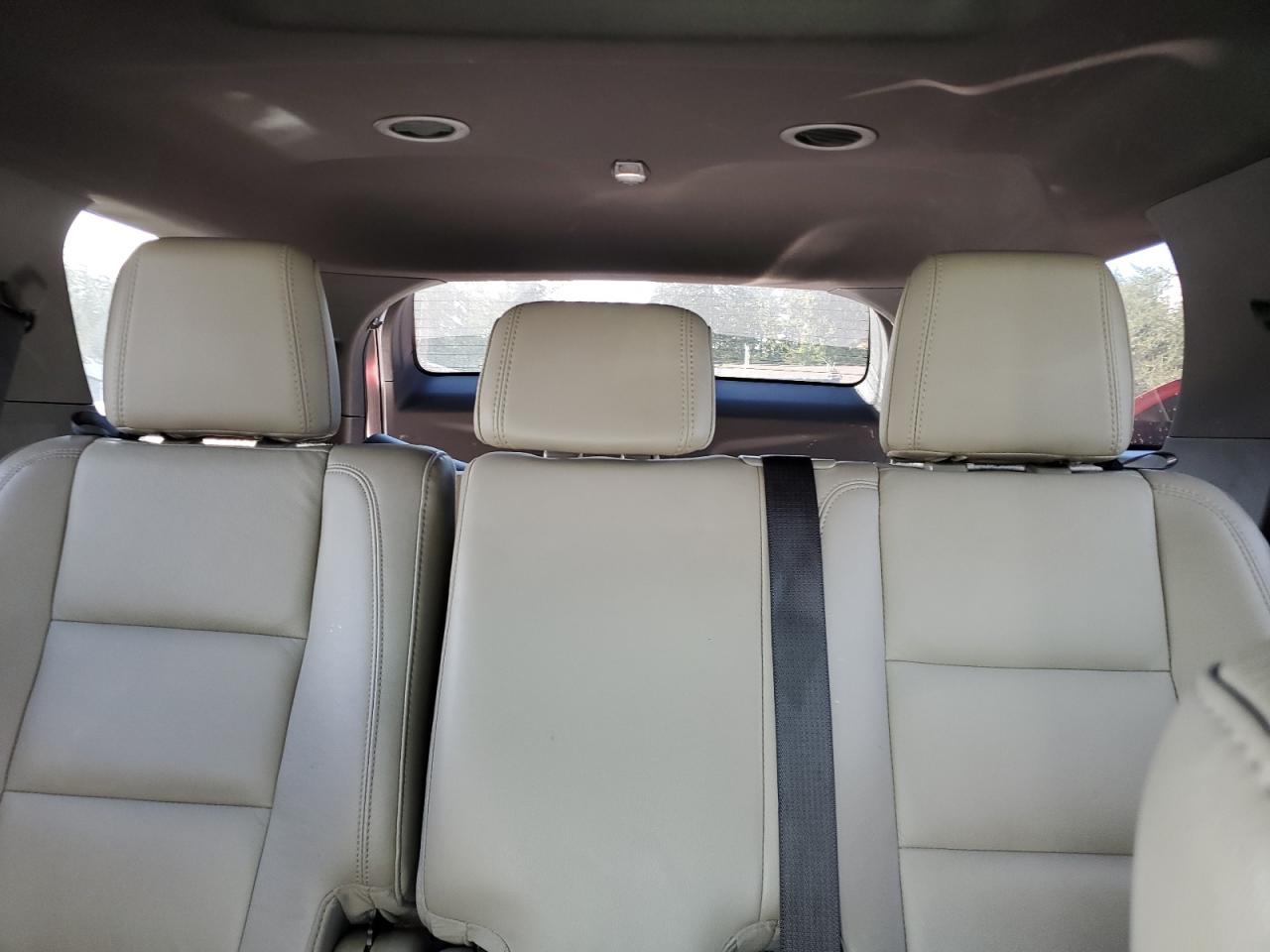 2015 Ford Explorer - Image 10