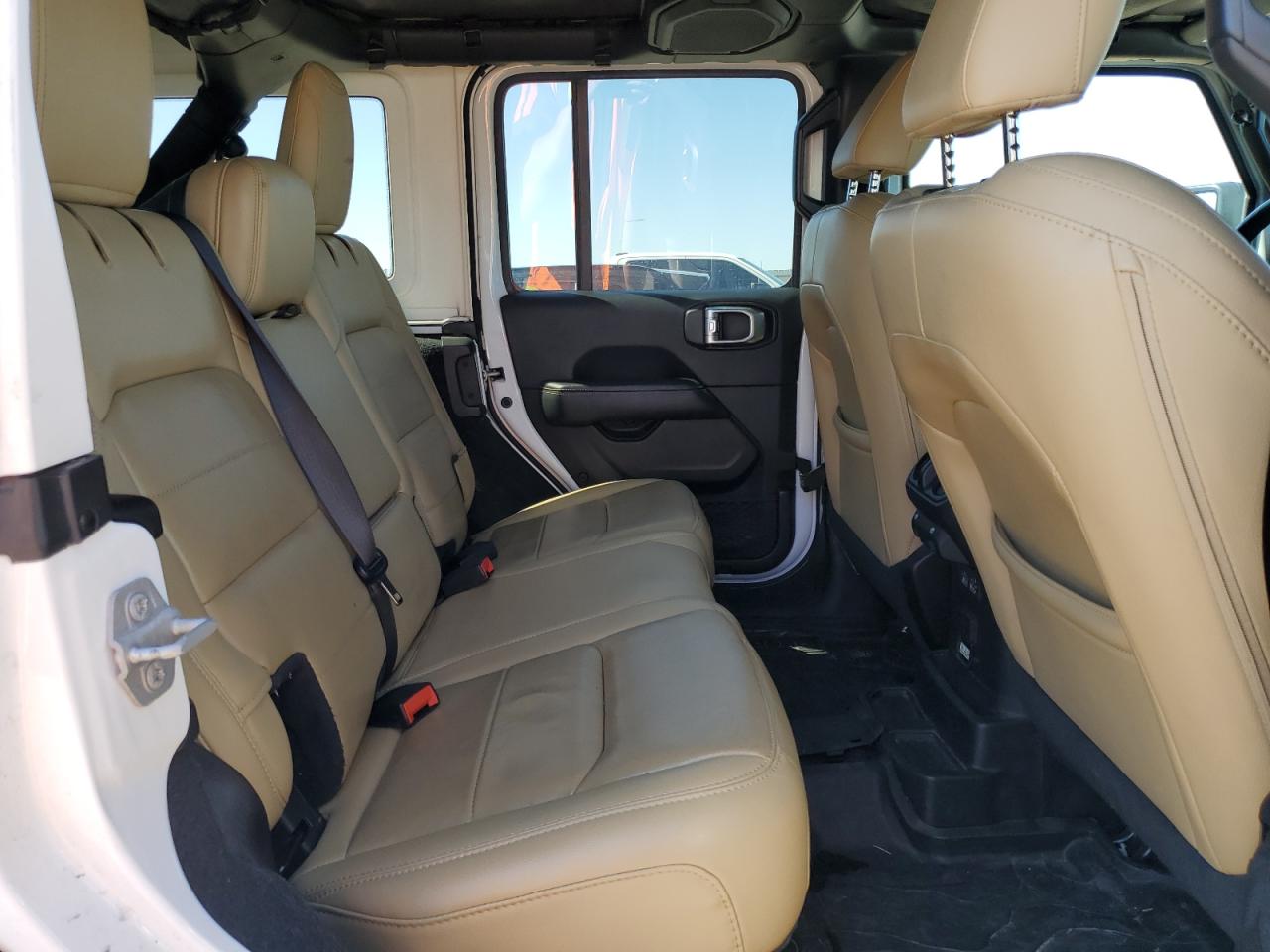 2019 Jeep Wrangler - Image 10