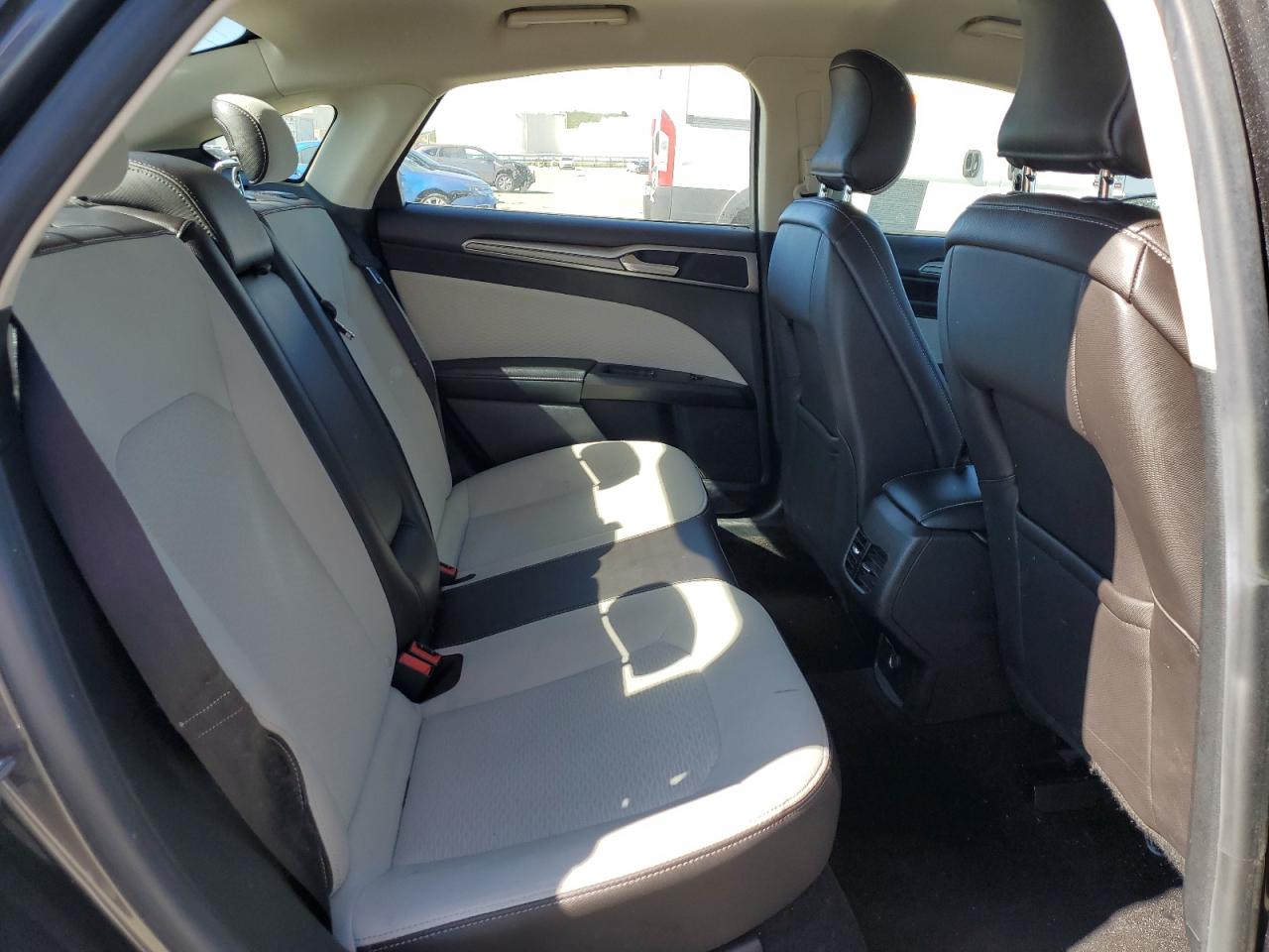 2019 Ford Fusion - Image 10
