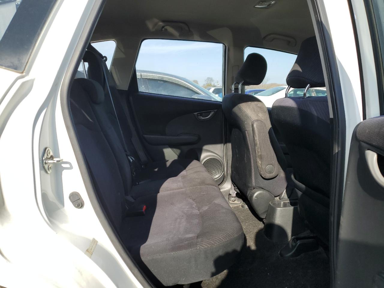 2012 Honda Fit - Image 11