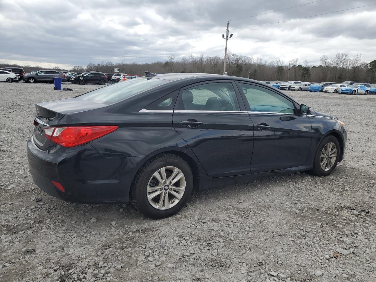 2014 Hyundai Sonata - Image 3
