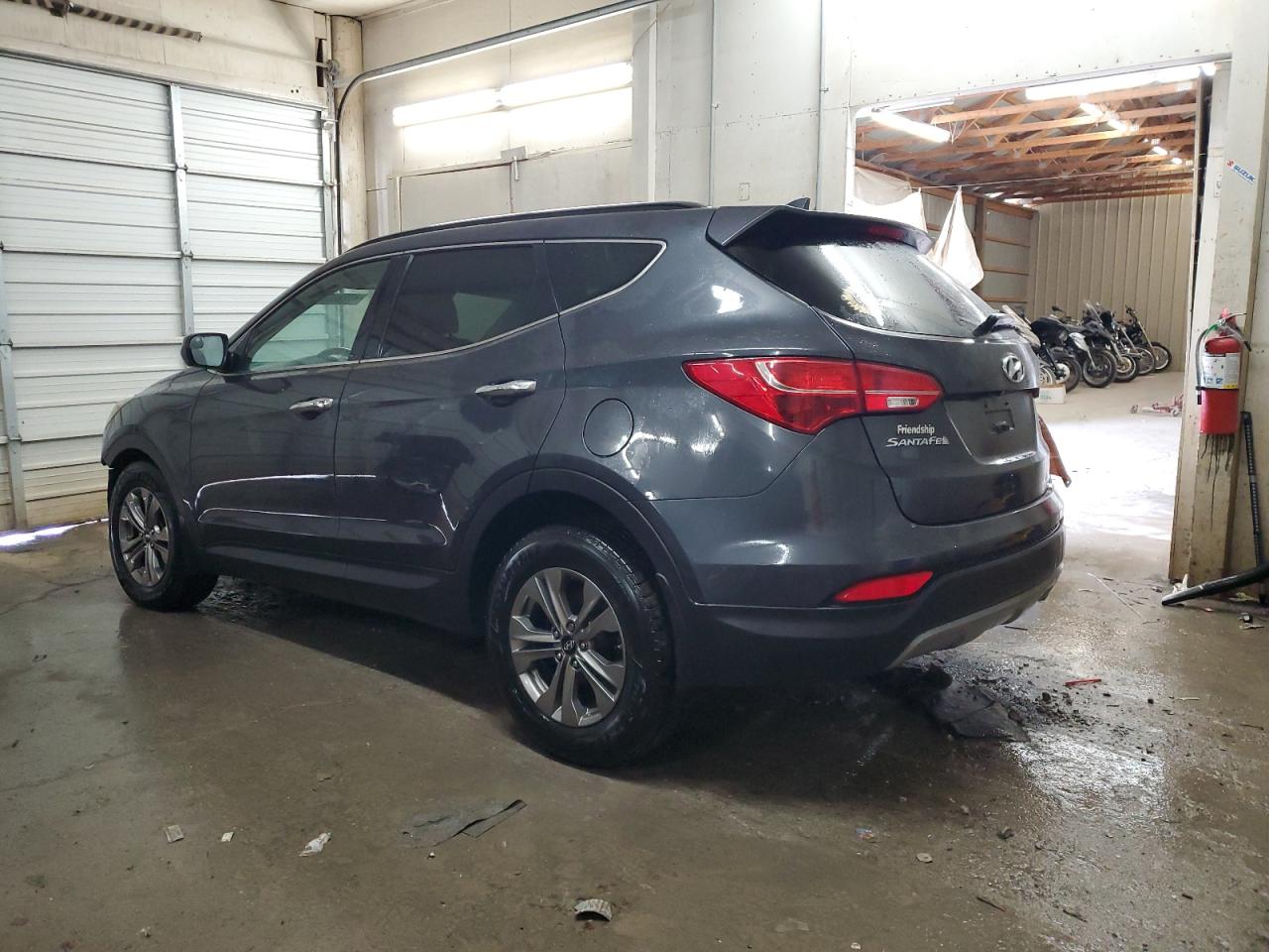 2016 Hyundai Santa Fe - Image 2