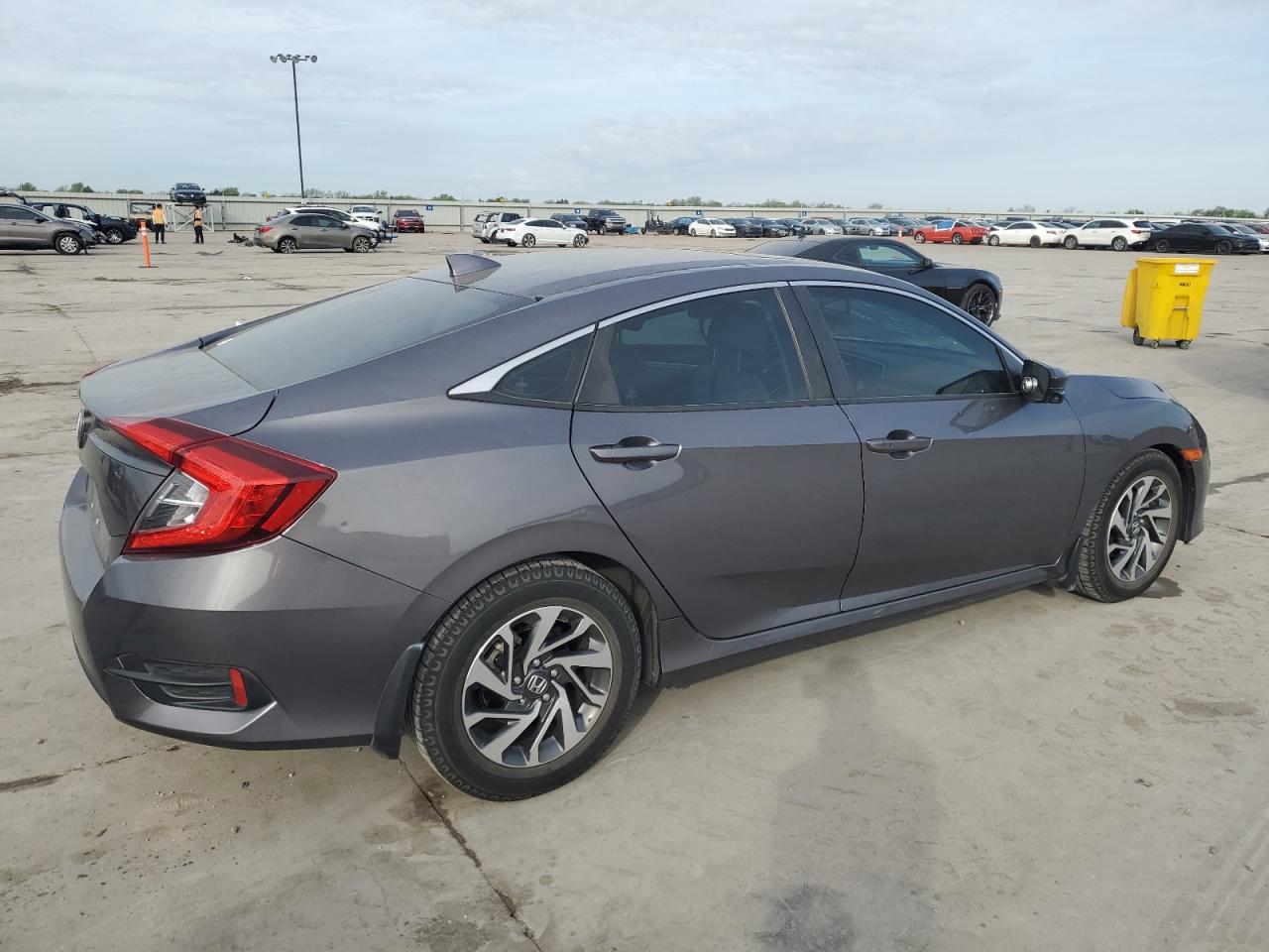 2HGFC2F74JH539205 HONDA CIVIC 2018