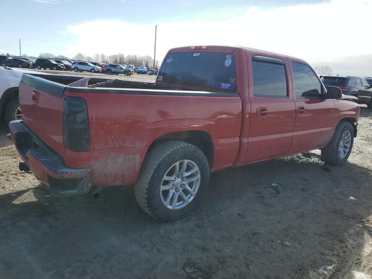 2005 Chevrolet Silverado - Image 3