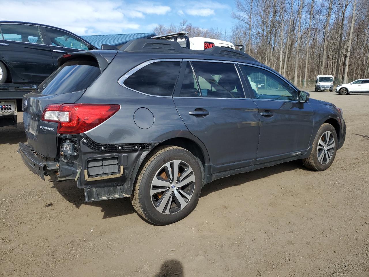 2018 Subaru Outback - Image 3