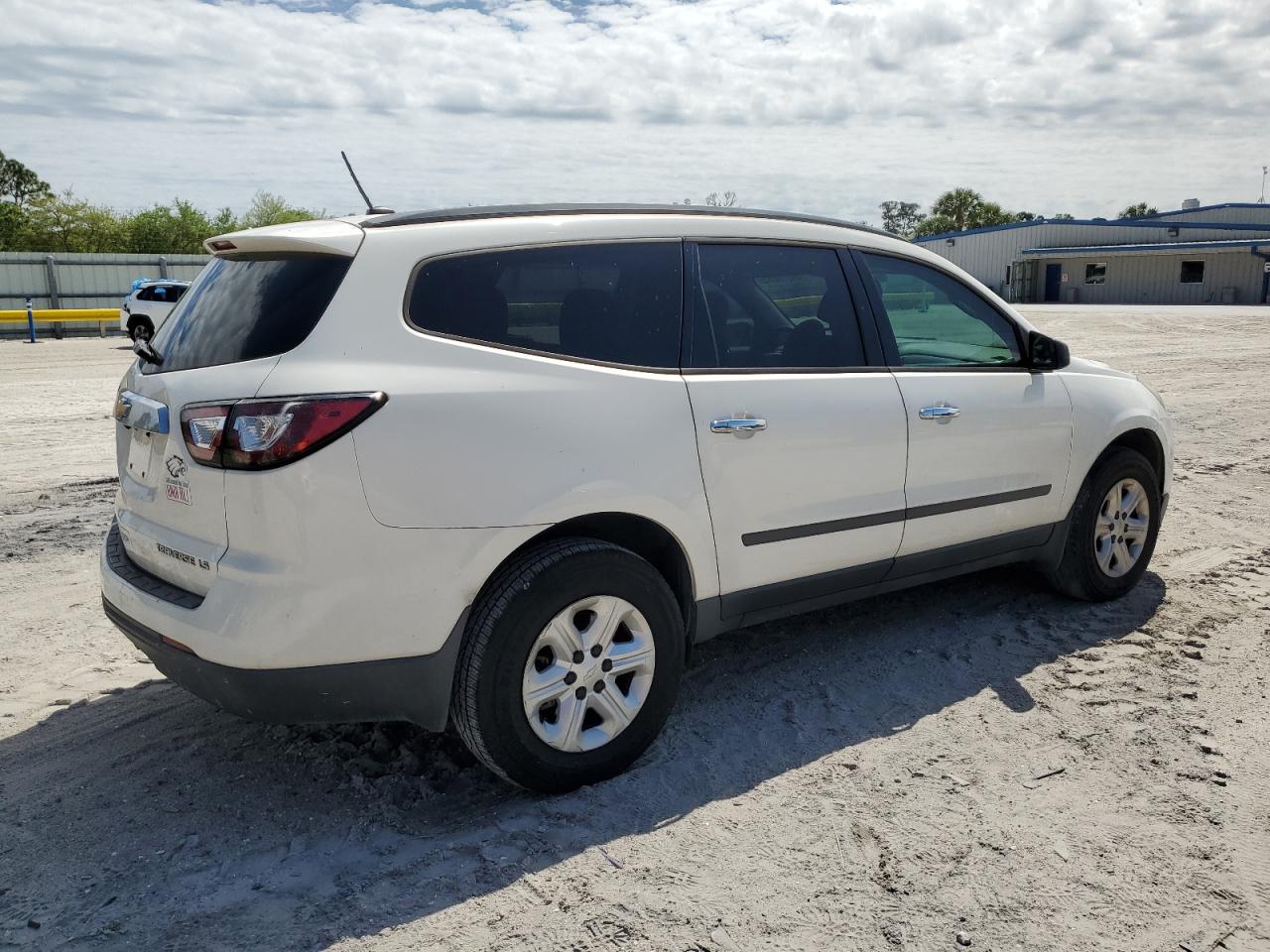 2014 Chevrolet Traverse - Image 3