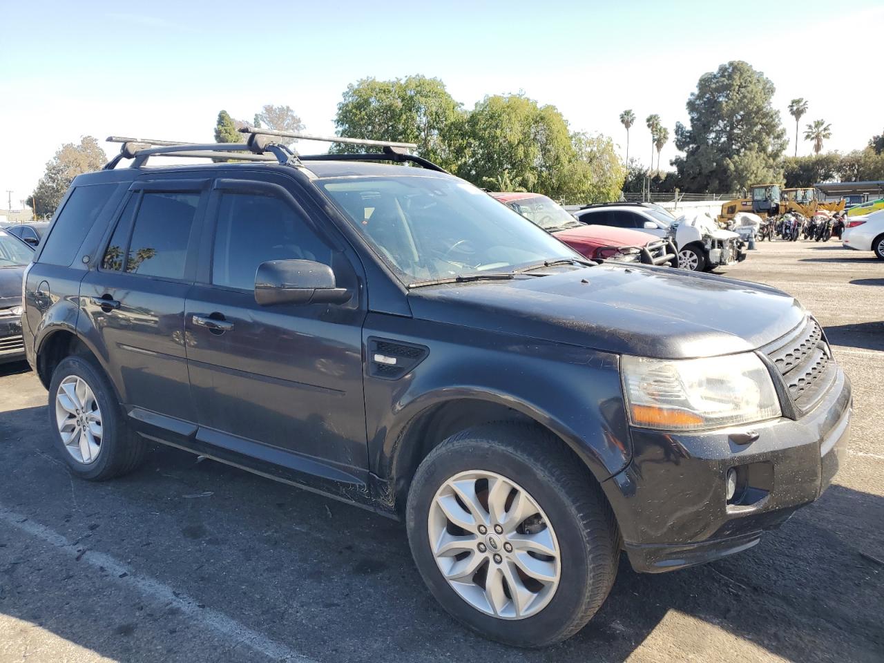 2014 Land Rover LR2 - Image 4