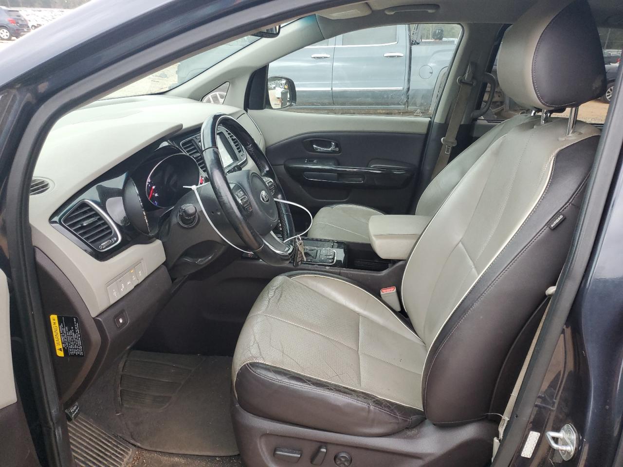 2016 Kia Sedona - Image 7
