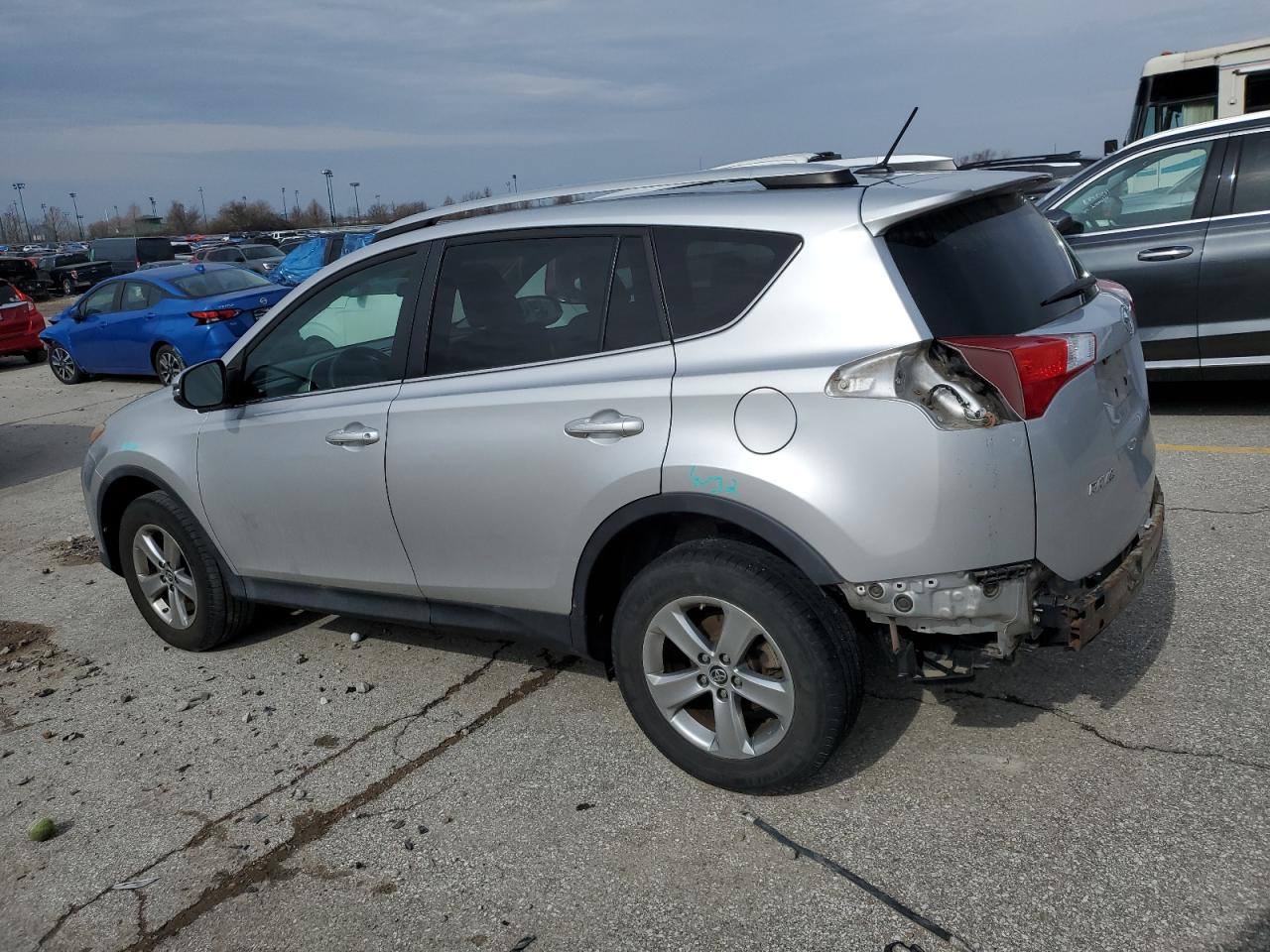 2015 Toyota RAV 4 - Image 2