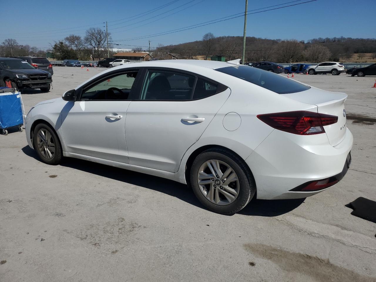 2019 Hyundai Elantra - Image 2