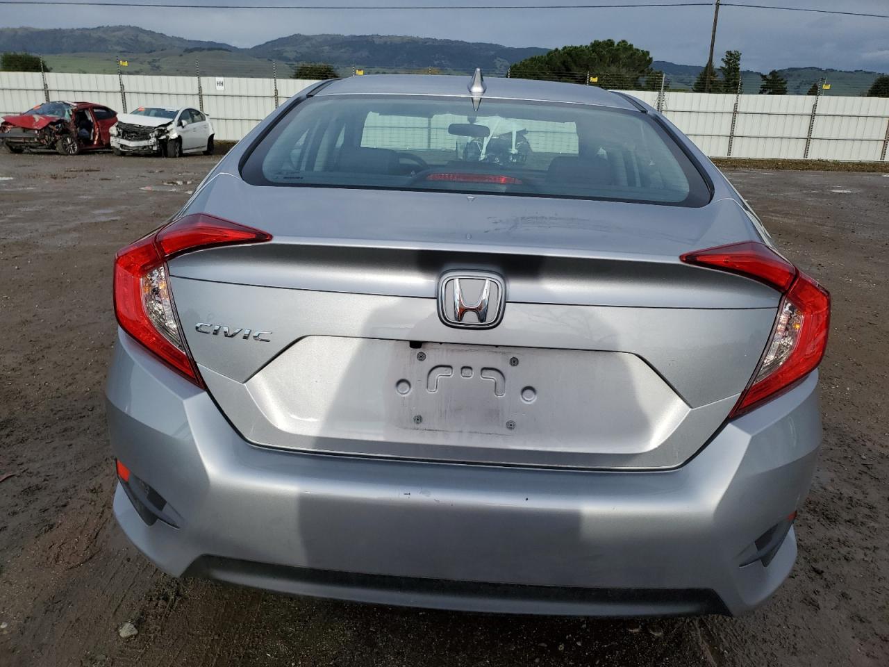 2HGFC2F73JH547828 HONDA CIVIC 2018