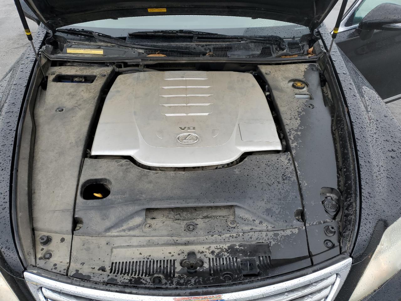 2011 Lexus LS - Image 11