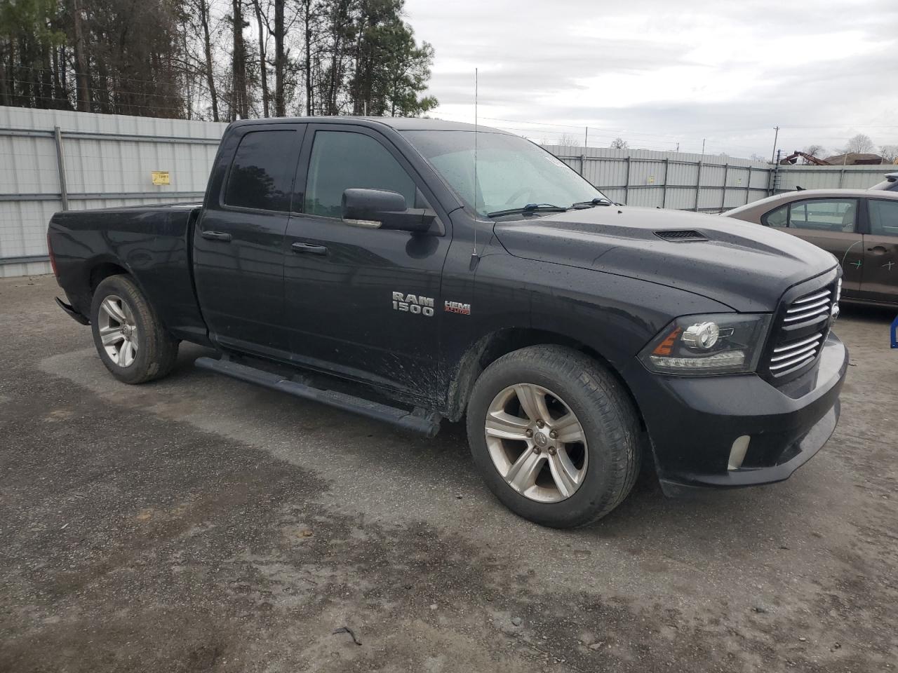 2016 RAM 1500 - Image 4
