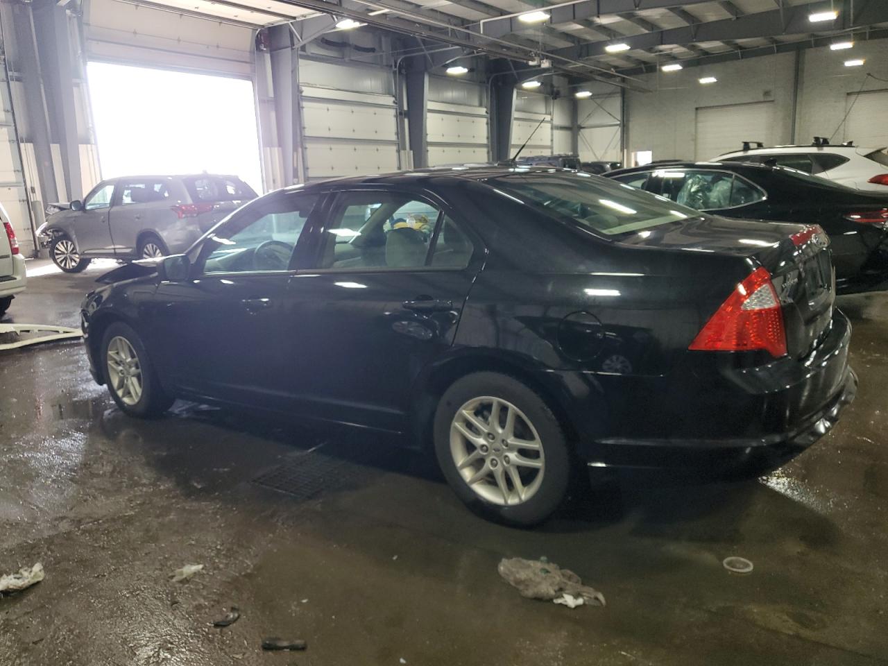 2010 Ford Fusion - Image 2
