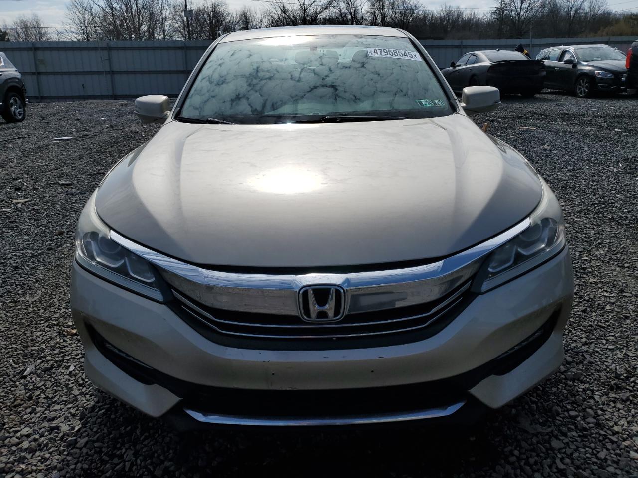 2017 Honda Accord - Image 5