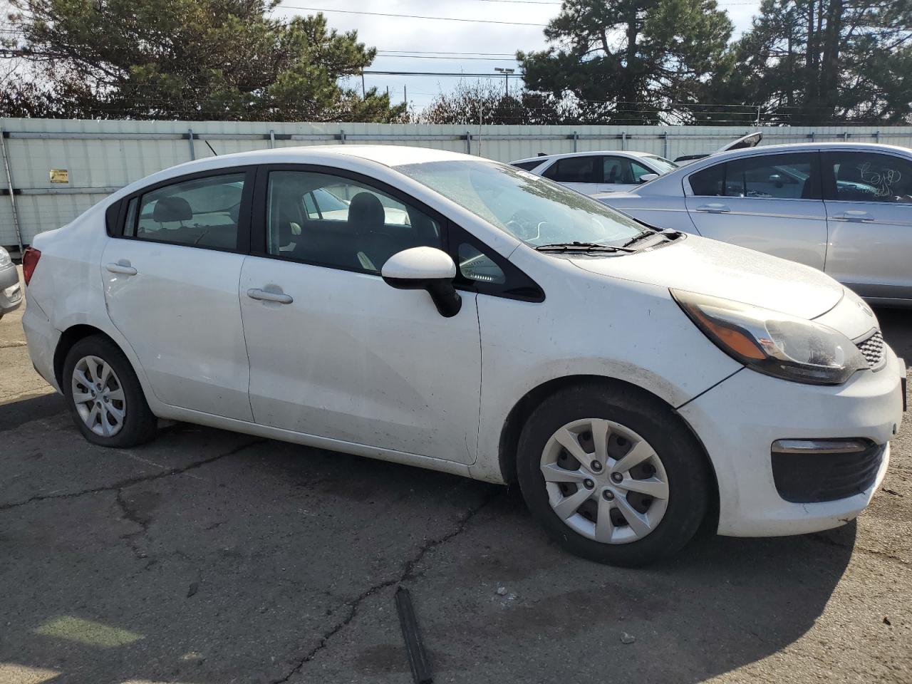 2016 Kia Rio - Image 4