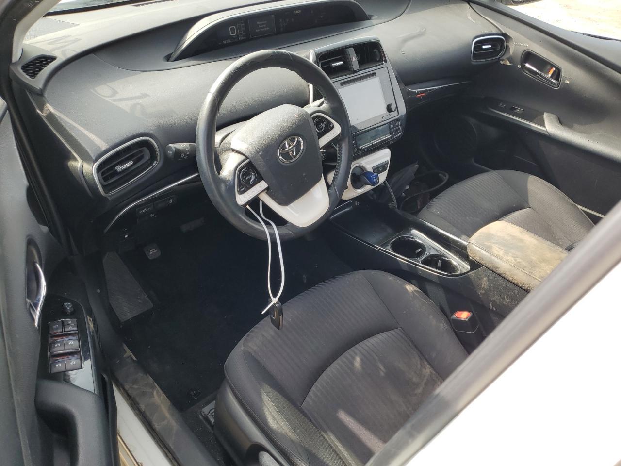 2017 Toyota Prius - Image 8
