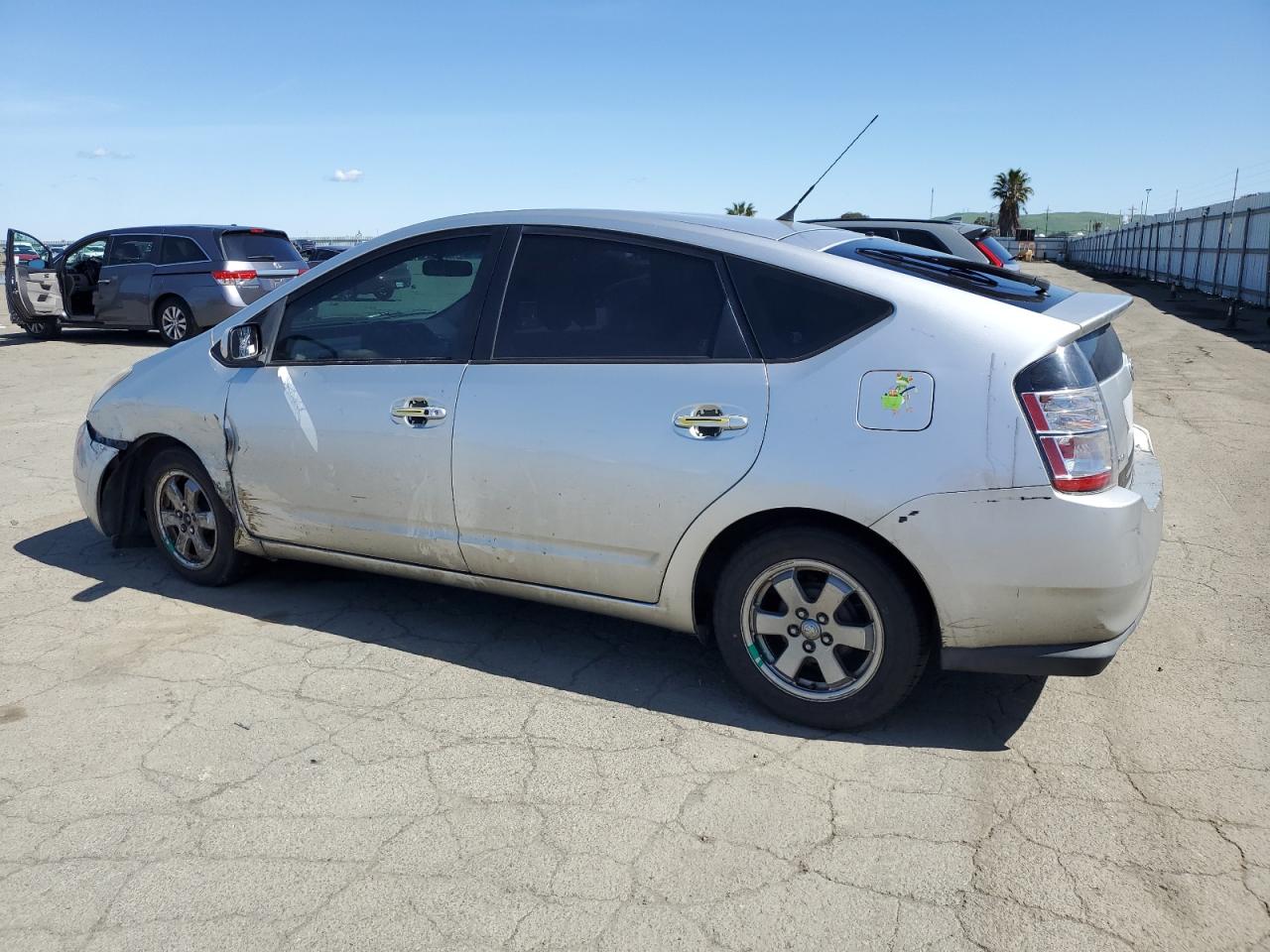 2005 Toyota Prius - Image 2