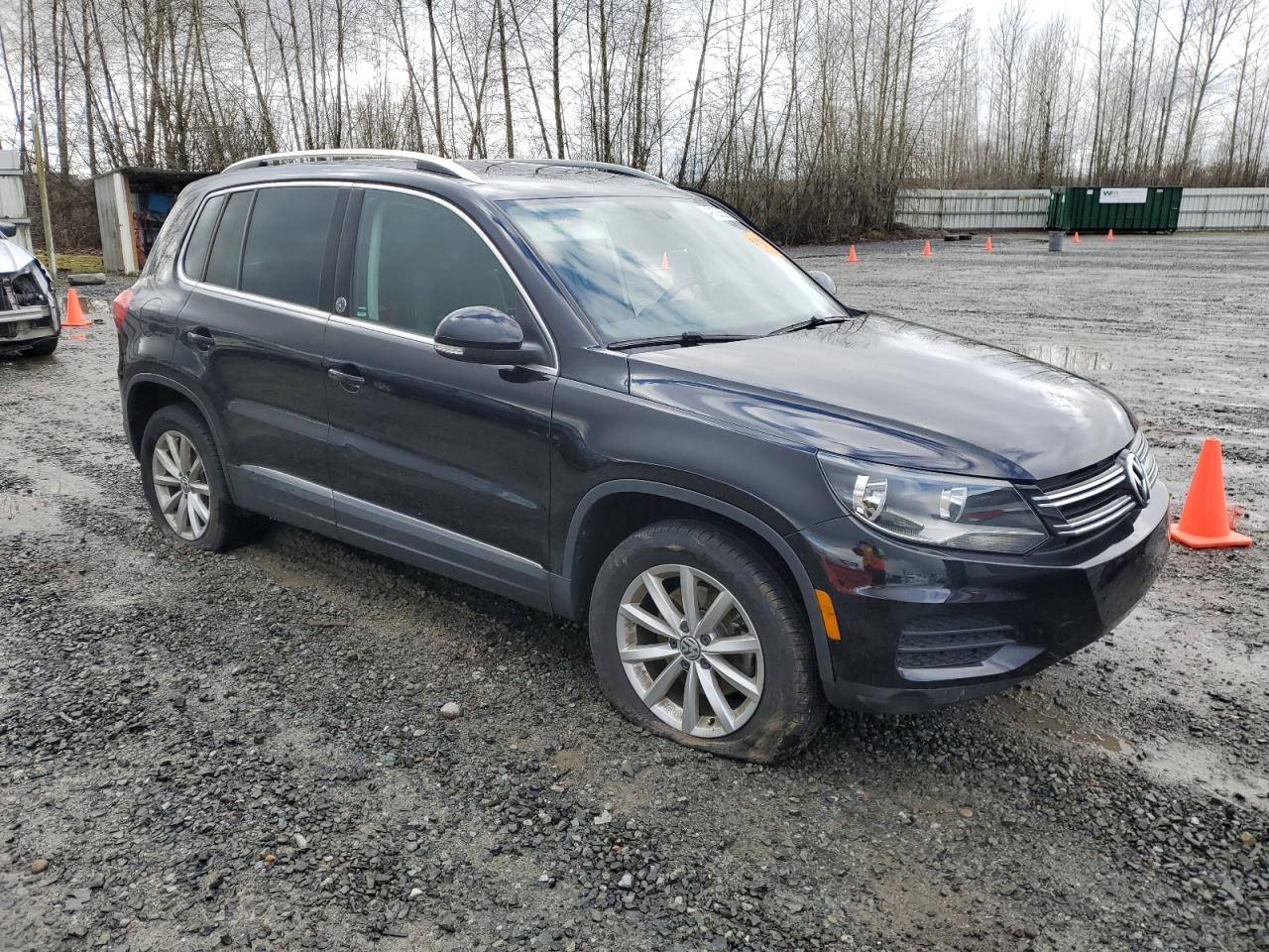 2017 Volkswagen Tiguan - Image 4