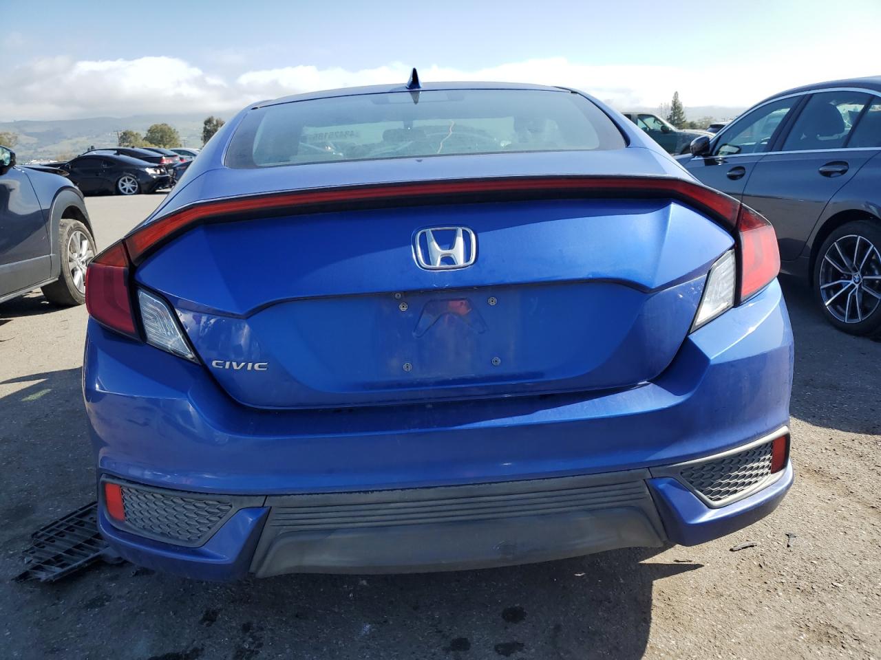 2HGFC3B30JH355646 HONDA CIVIC 2018