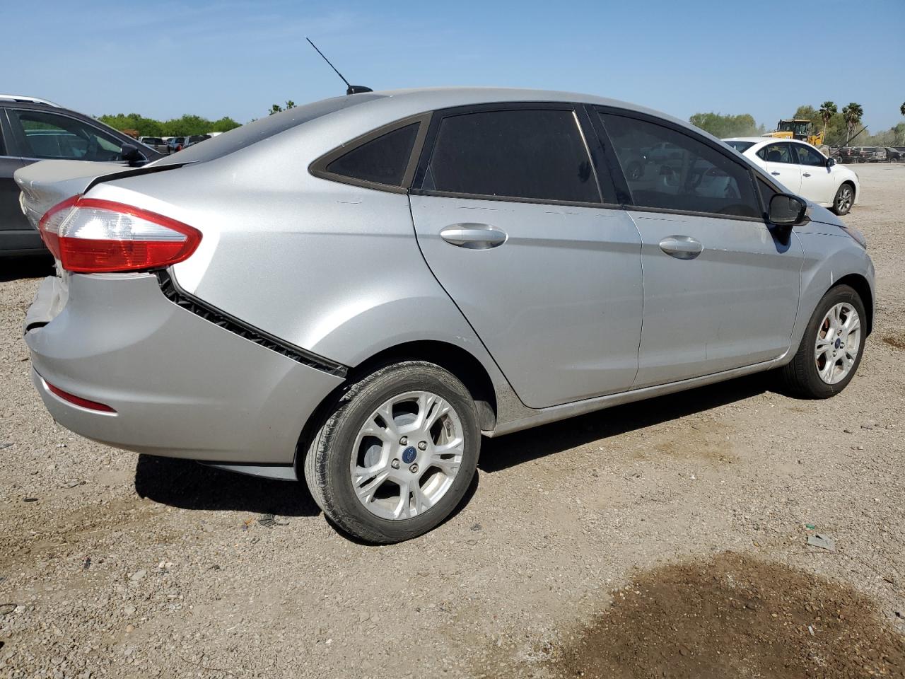 2014 Ford Fiesta - Image 3
