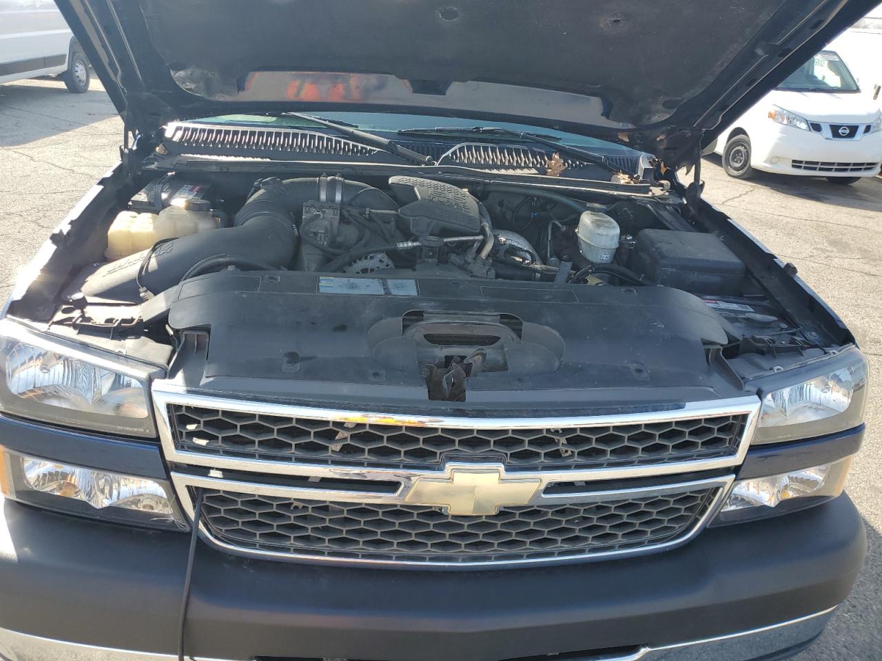 2007 Chevrolet Silverado - Image 13
