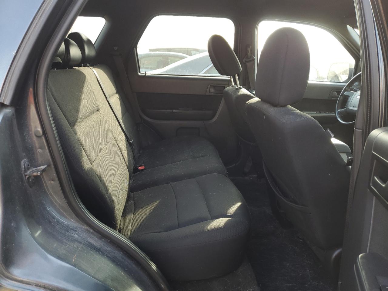 2009 Ford Escape - Image 11
