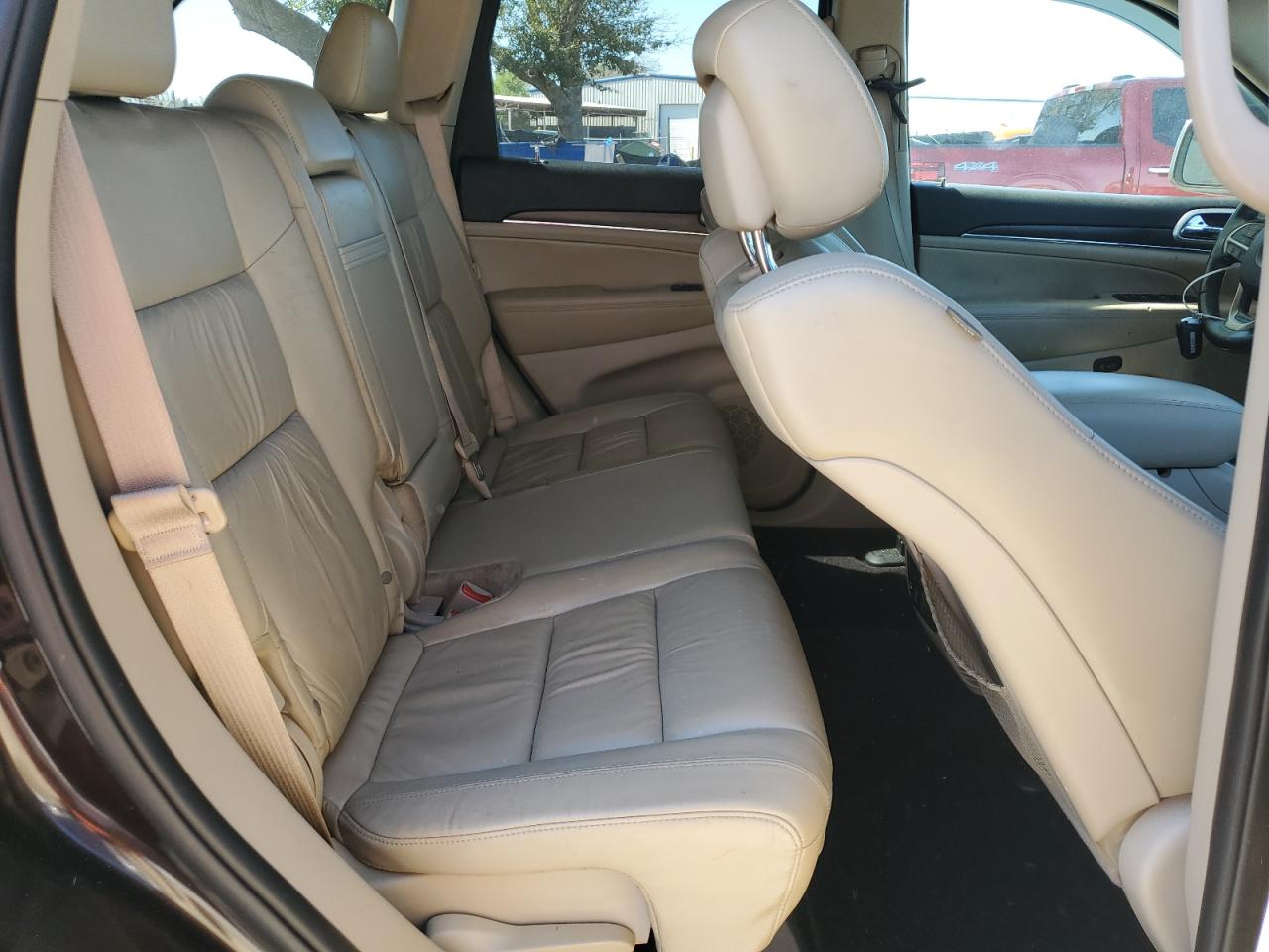 2016 Jeep Grand Cherokee - Image 11