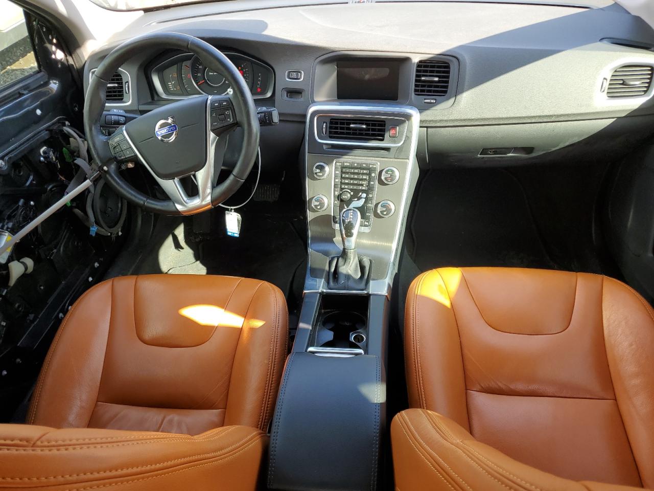 2016 Volvo S60 - Image 8