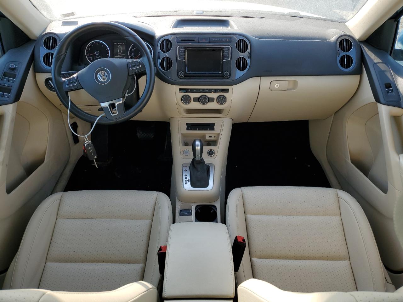 2017 Volkswagen Tiguan - Image 8