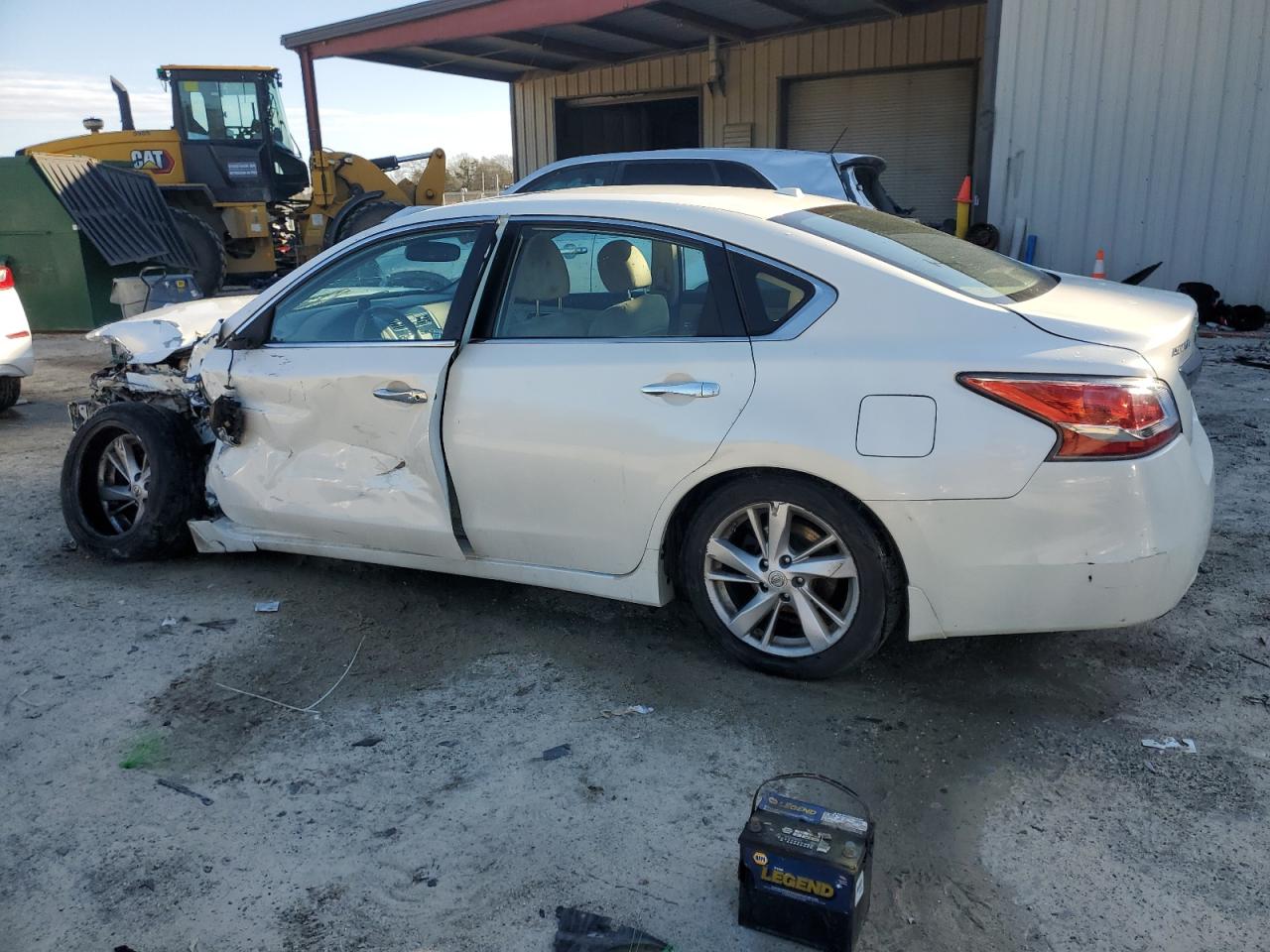 2015 Nissan Altima - Image 2