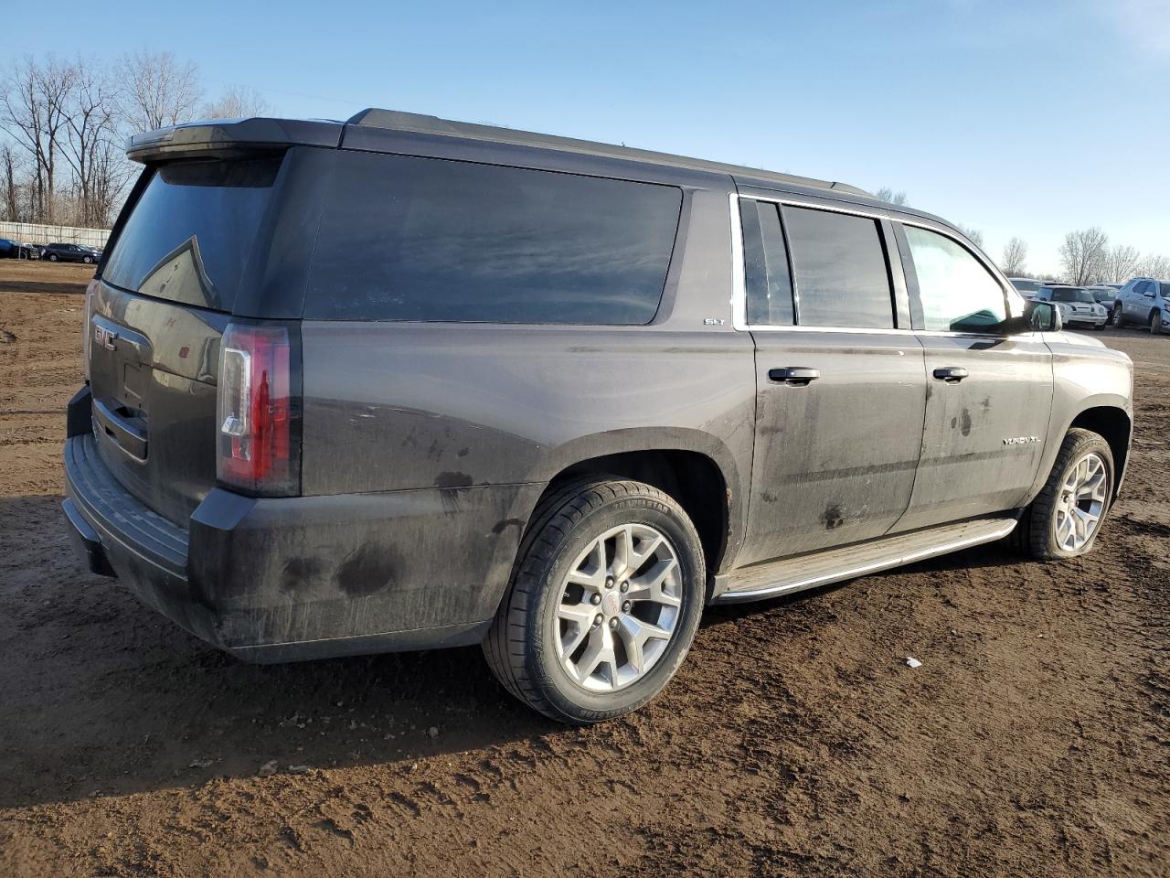 2015 GMC Yukon - Image 3