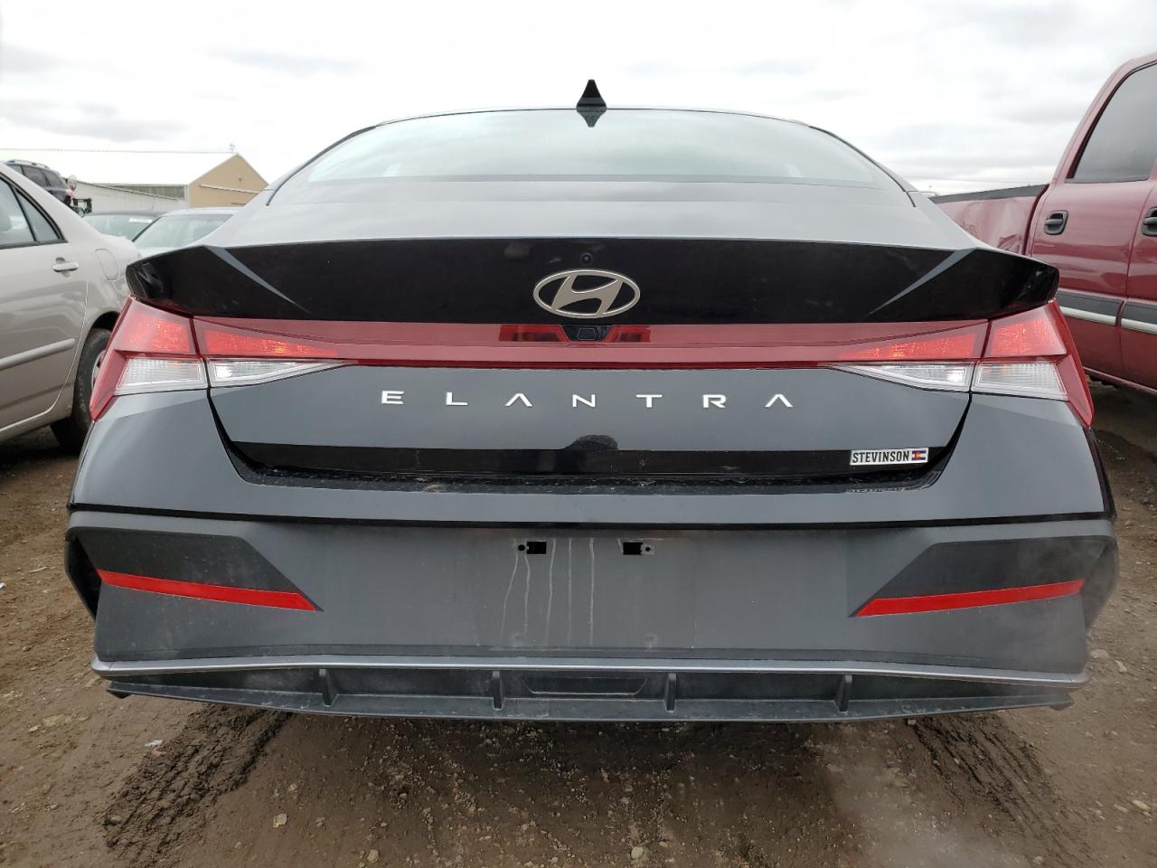 2024 Hyundai Elantra - Image 6