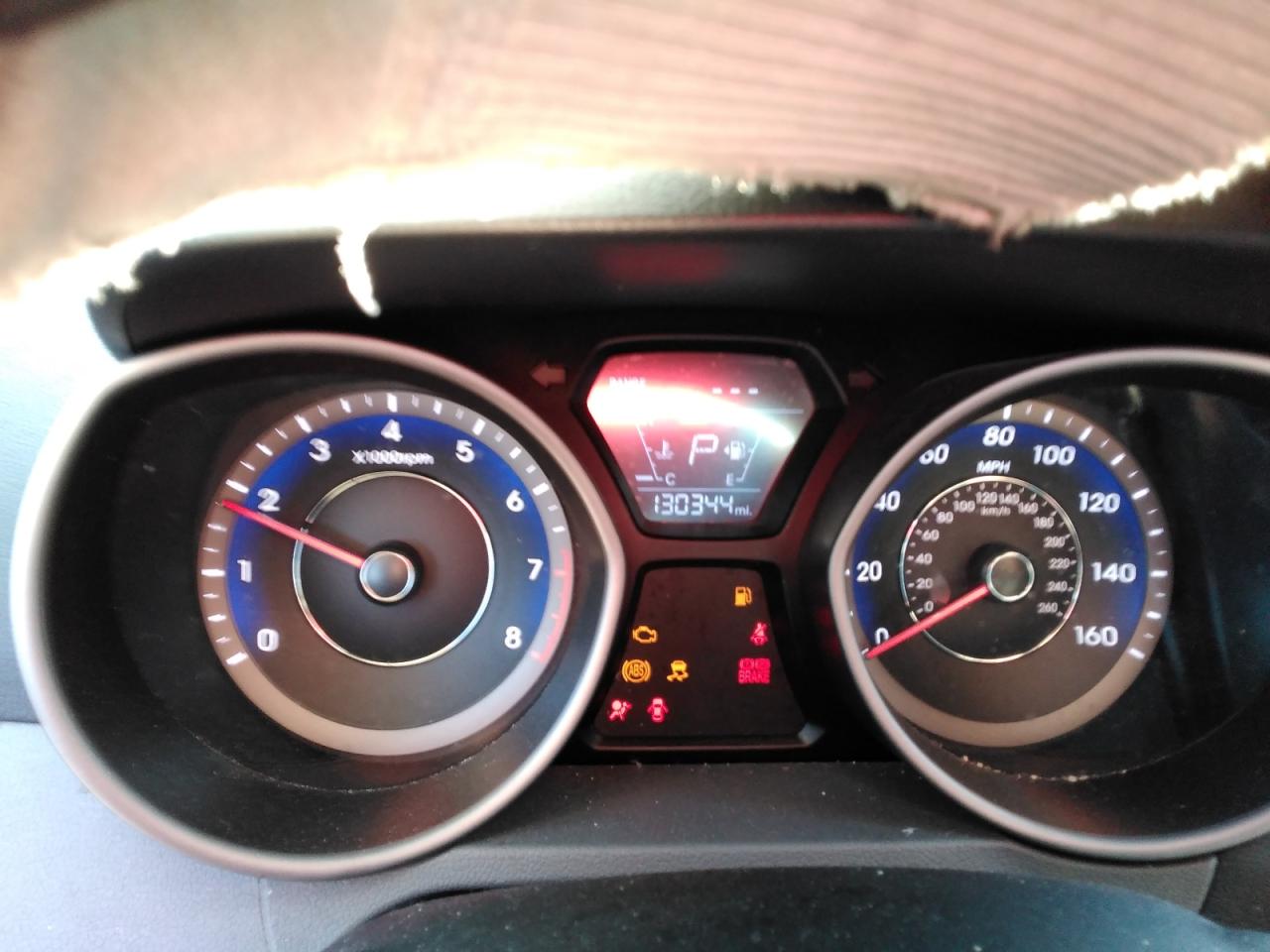 2015 Hyundai Elantra - Image 9