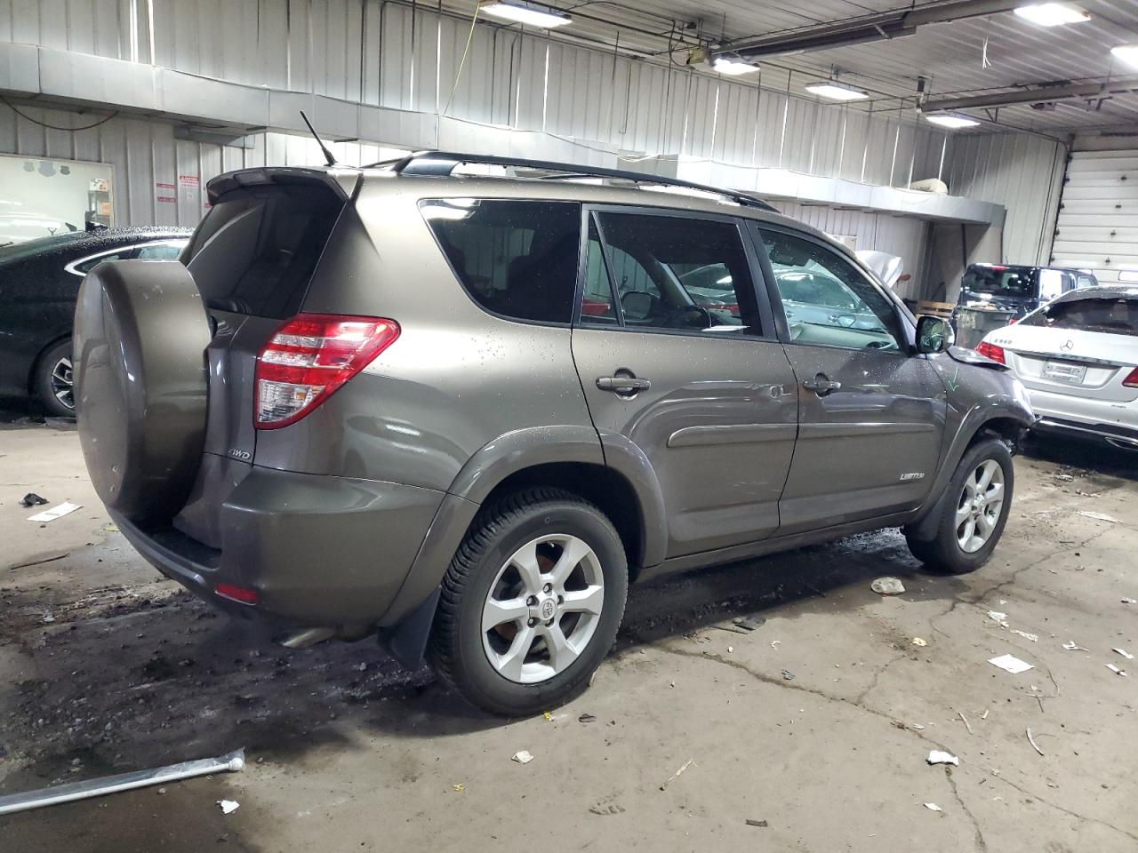 2011 Toyota RAV 4 - Image 3