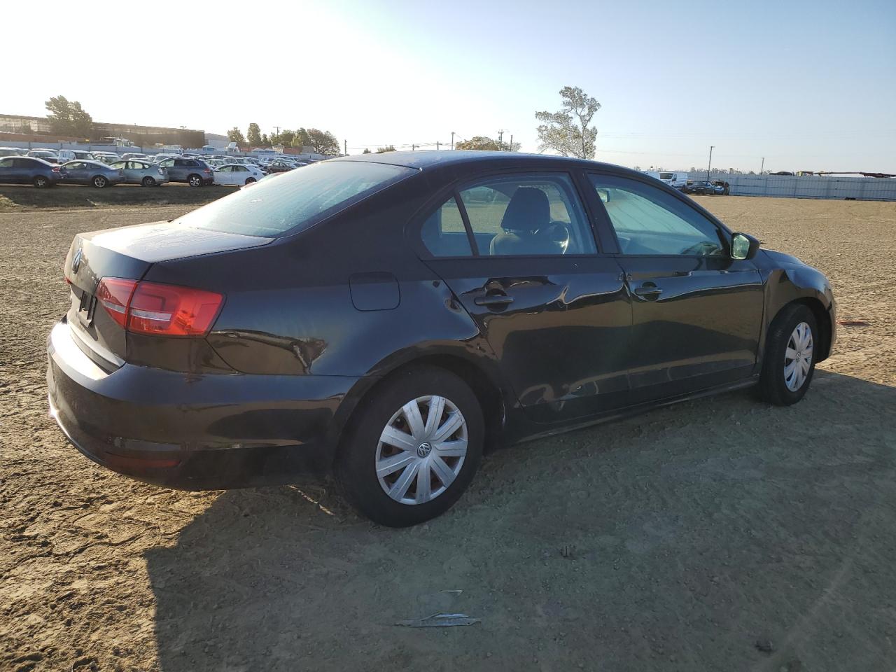 2015 Volkswagen Jetta - Image 3