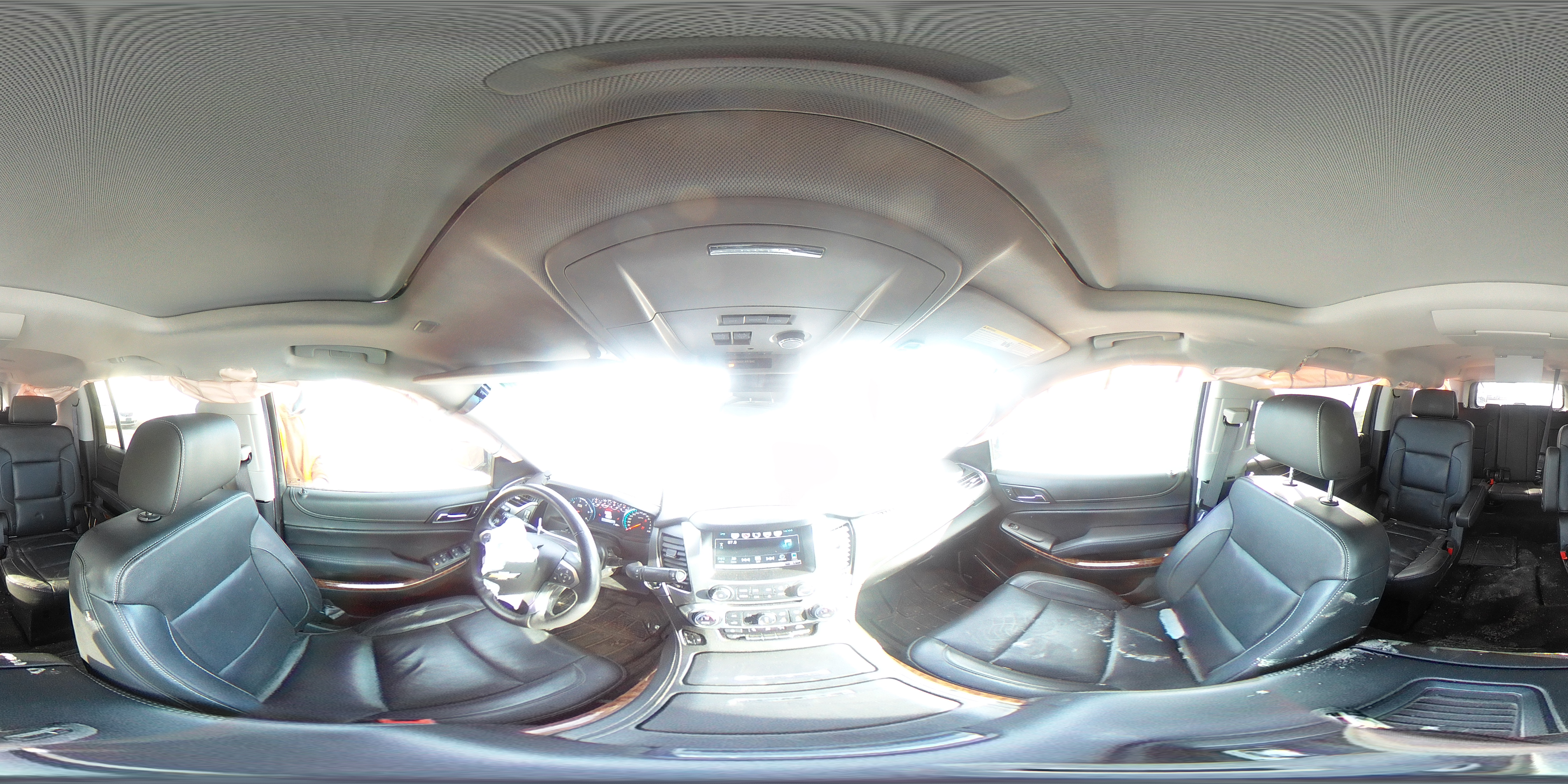 2017 Chevrolet Suburban - Image 13