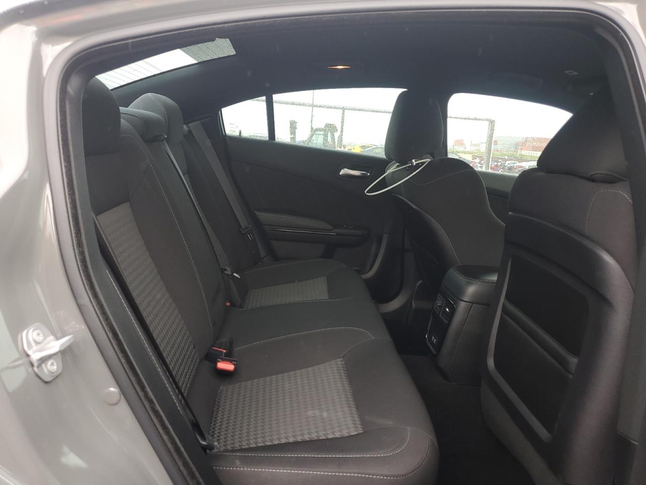 2019 Dodge Charger - Image 11