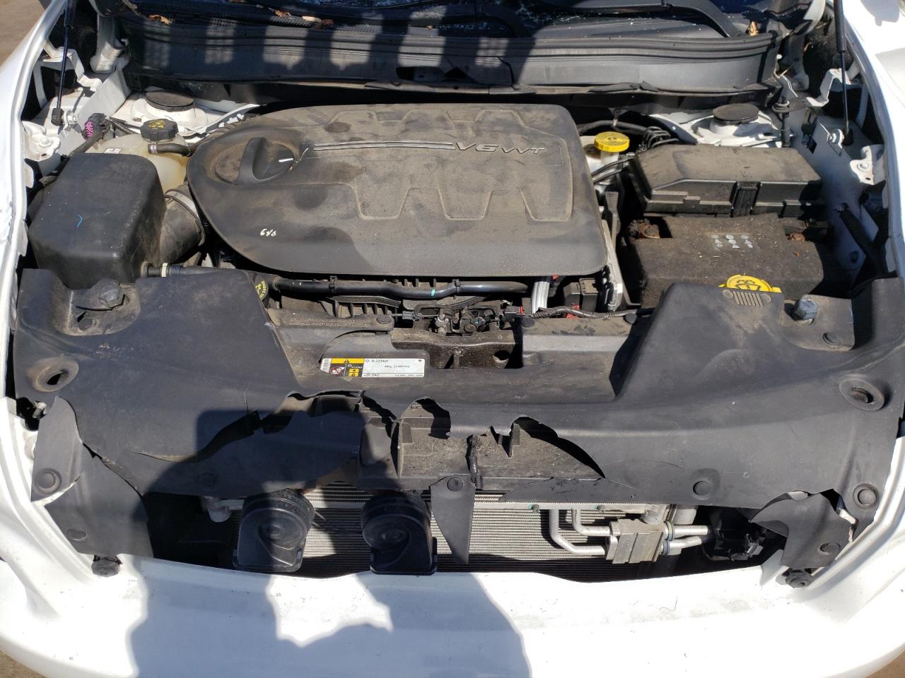 2018 Jeep Grand Cherokee - Image 12