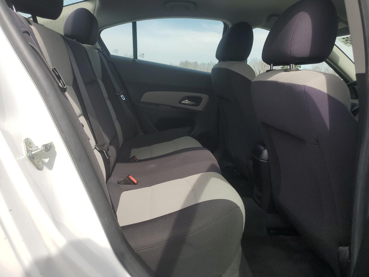 2012 Chevrolet Cruze - Image 10
