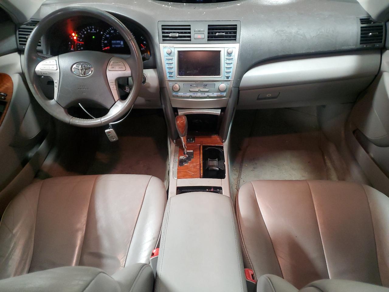 2009 Toyota Camry - Image 8